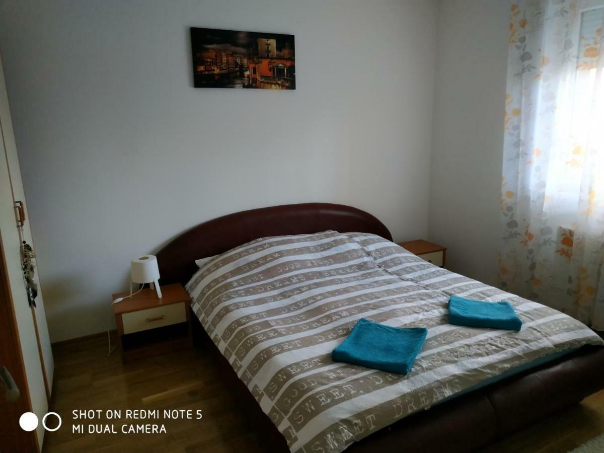 Apartment Jelena Zrenjanin Exterior foto